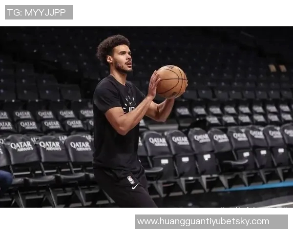 卡梅隆约翰逊谈现代篮球位置流动性表示自己适应打四号位没有问题