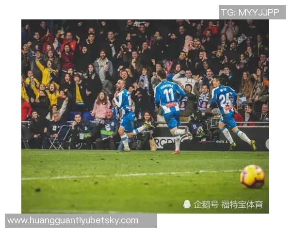 挪威球迷欢庆世界杯入场厄德高压轴登场点燃激情