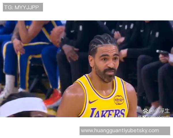 雷迪克谈文森特状态起伏强调全员健康对他上场时间的影响